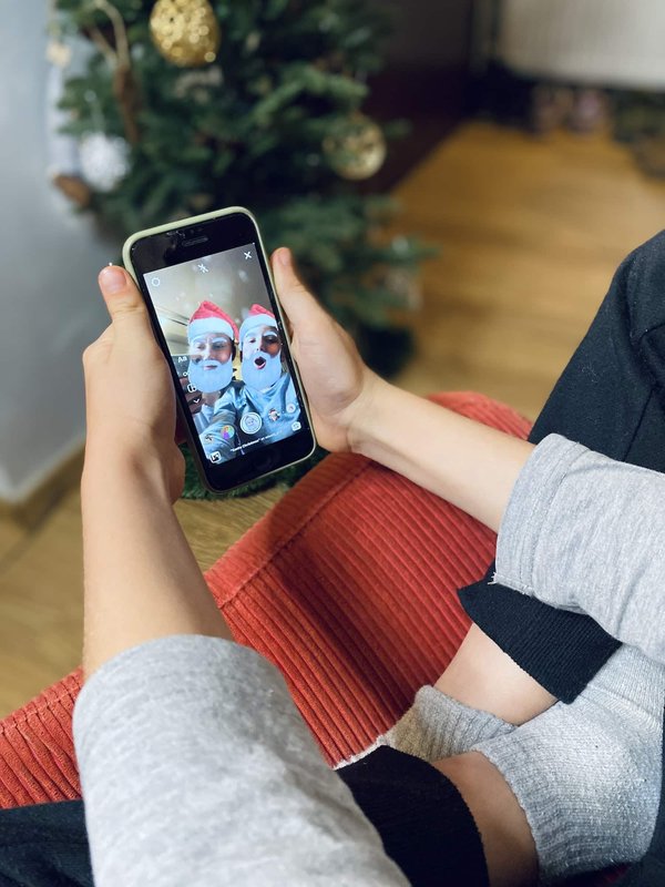 Comment organiser des appels vidéo de groupe et jouer à des jeux sur Snapchat ?